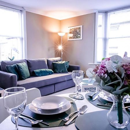 Lord Street - 2 Beautiful Apartments - Sleep Up To 14 Guests - By Rework Accommodation Chester Zewnętrze zdjęcie