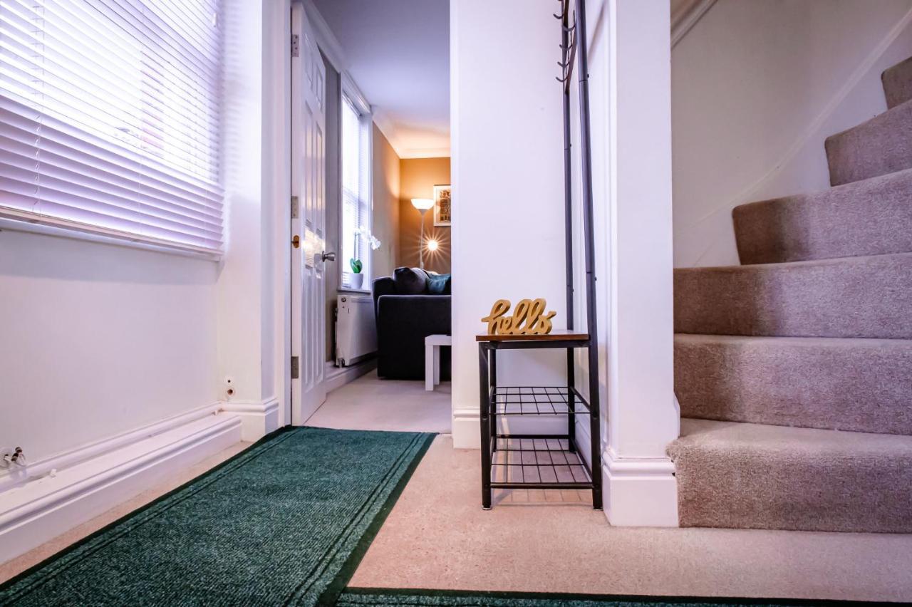 Lord Street - 2 Beautiful Apartments - Sleep Up To 14 Guests - By Rework Accommodation Chester Zewnętrze zdjęcie