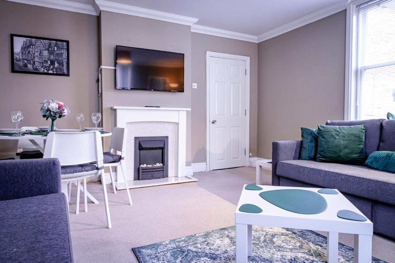 Lord Street - 2 Beautiful Apartments - Sleep Up To 14 Guests - By Rework Accommodation Chester Zewnętrze zdjęcie