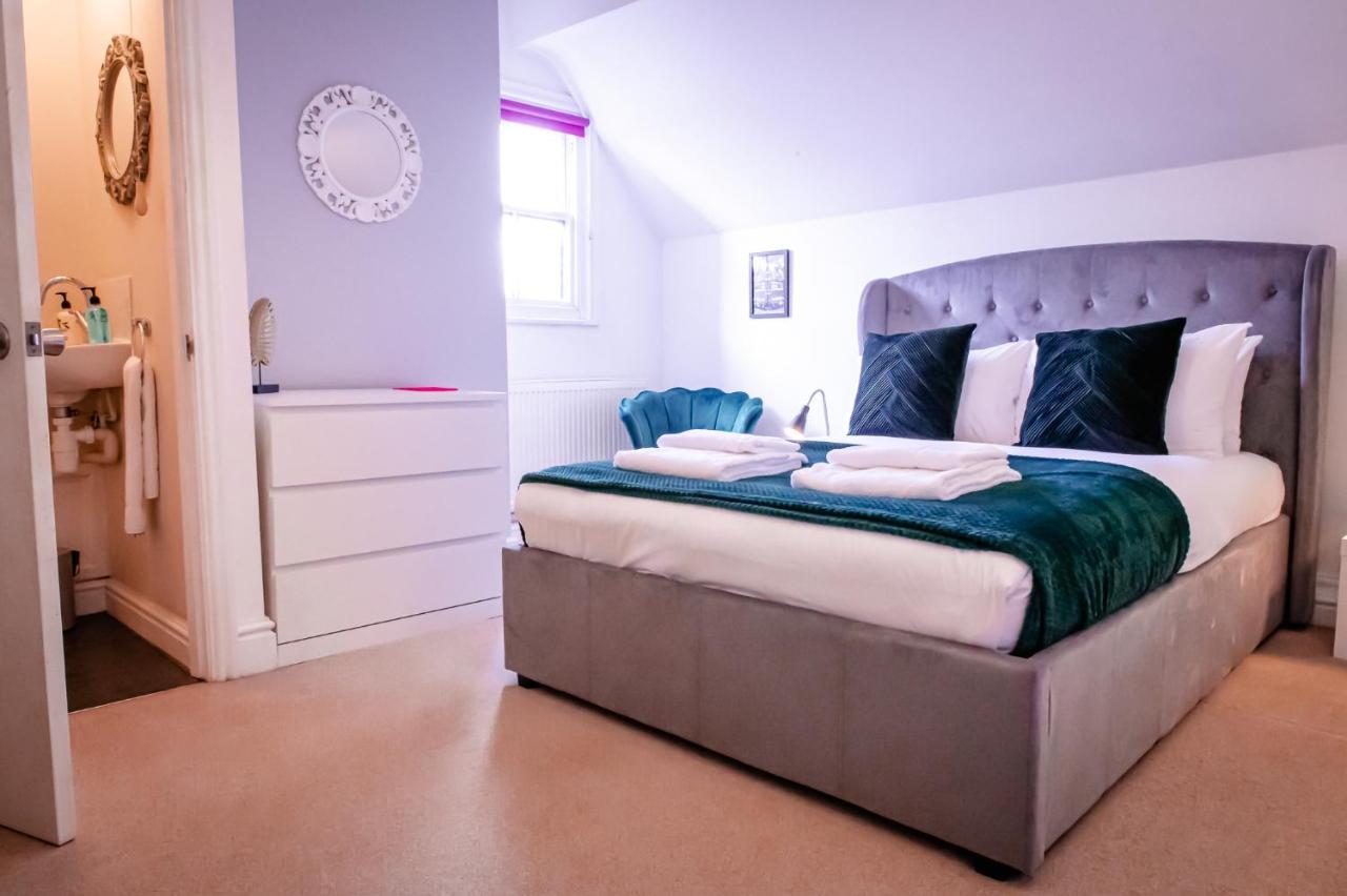 Lord Street - 2 Beautiful Apartments - Sleep Up To 14 Guests - By Rework Accommodation Chester Zewnętrze zdjęcie