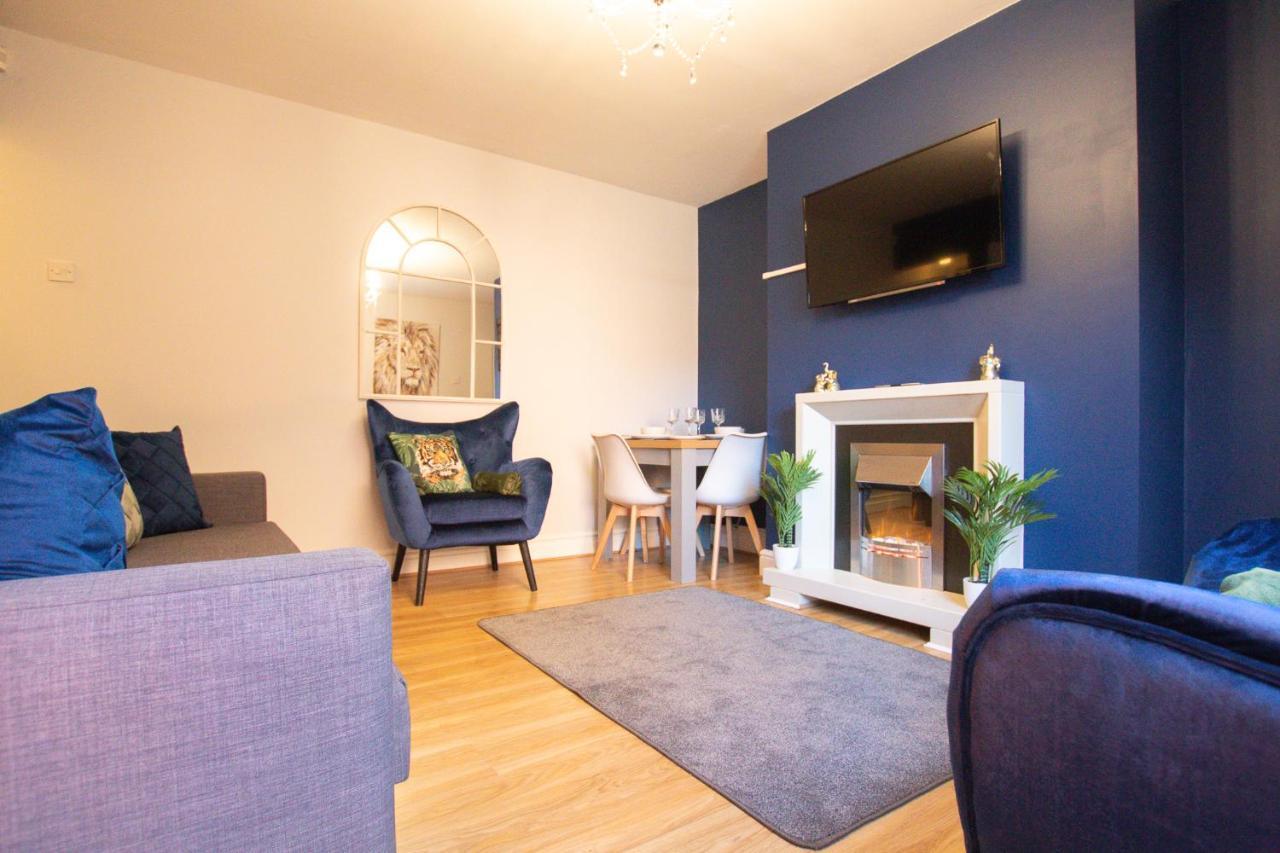 Lord Street - 2 Beautiful Apartments - Sleep Up To 14 Guests - By Rework Accommodation Chester Zewnętrze zdjęcie