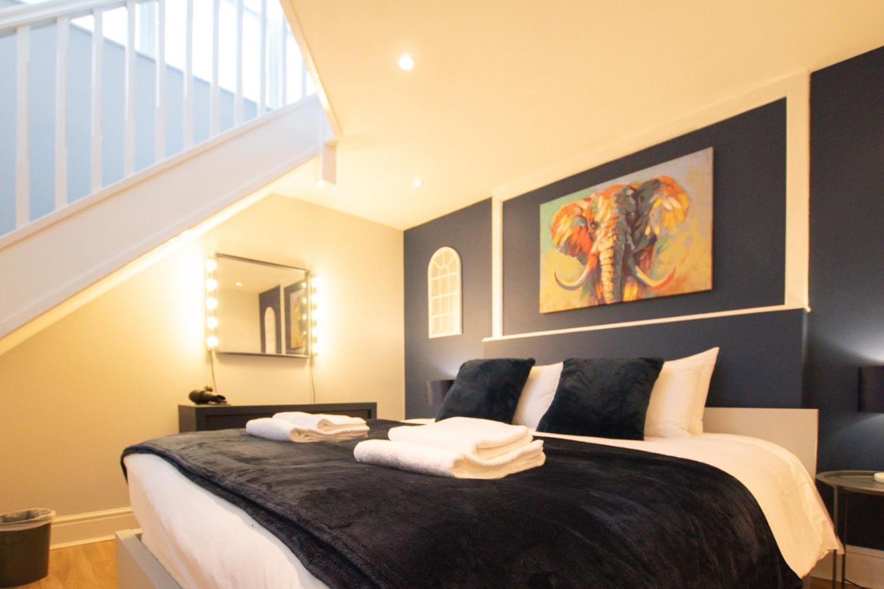 Lord Street - 2 Beautiful Apartments - Sleep Up To 14 Guests - By Rework Accommodation Chester Zewnętrze zdjęcie