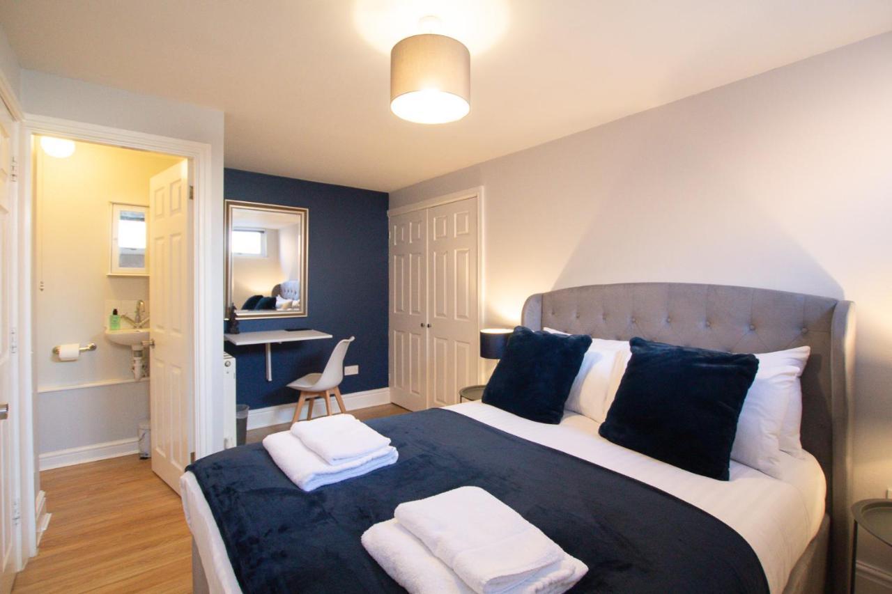 Lord Street - 2 Beautiful Apartments - Sleep Up To 14 Guests - By Rework Accommodation Chester Zewnętrze zdjęcie