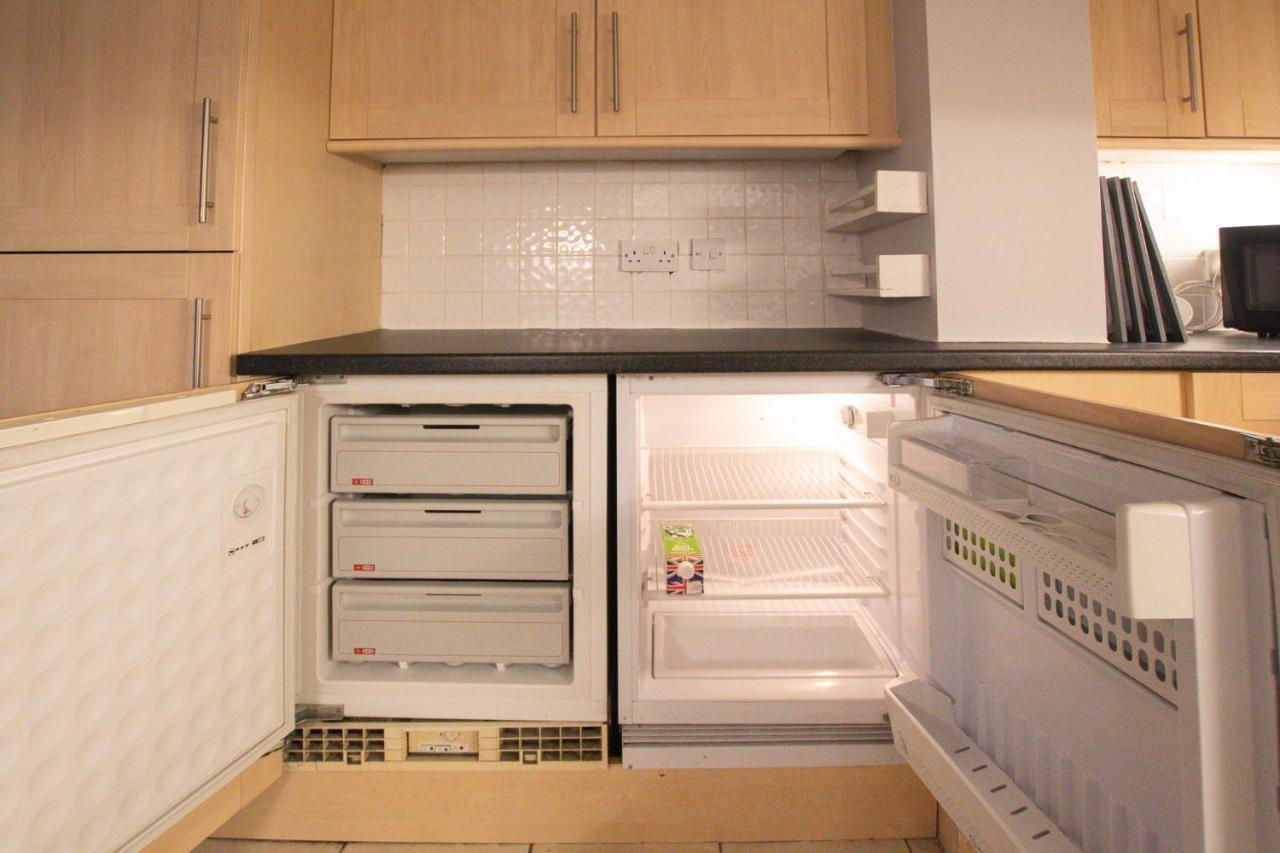 Lord Street - 2 Beautiful Apartments - Sleep Up To 14 Guests - By Rework Accommodation Chester Zewnętrze zdjęcie