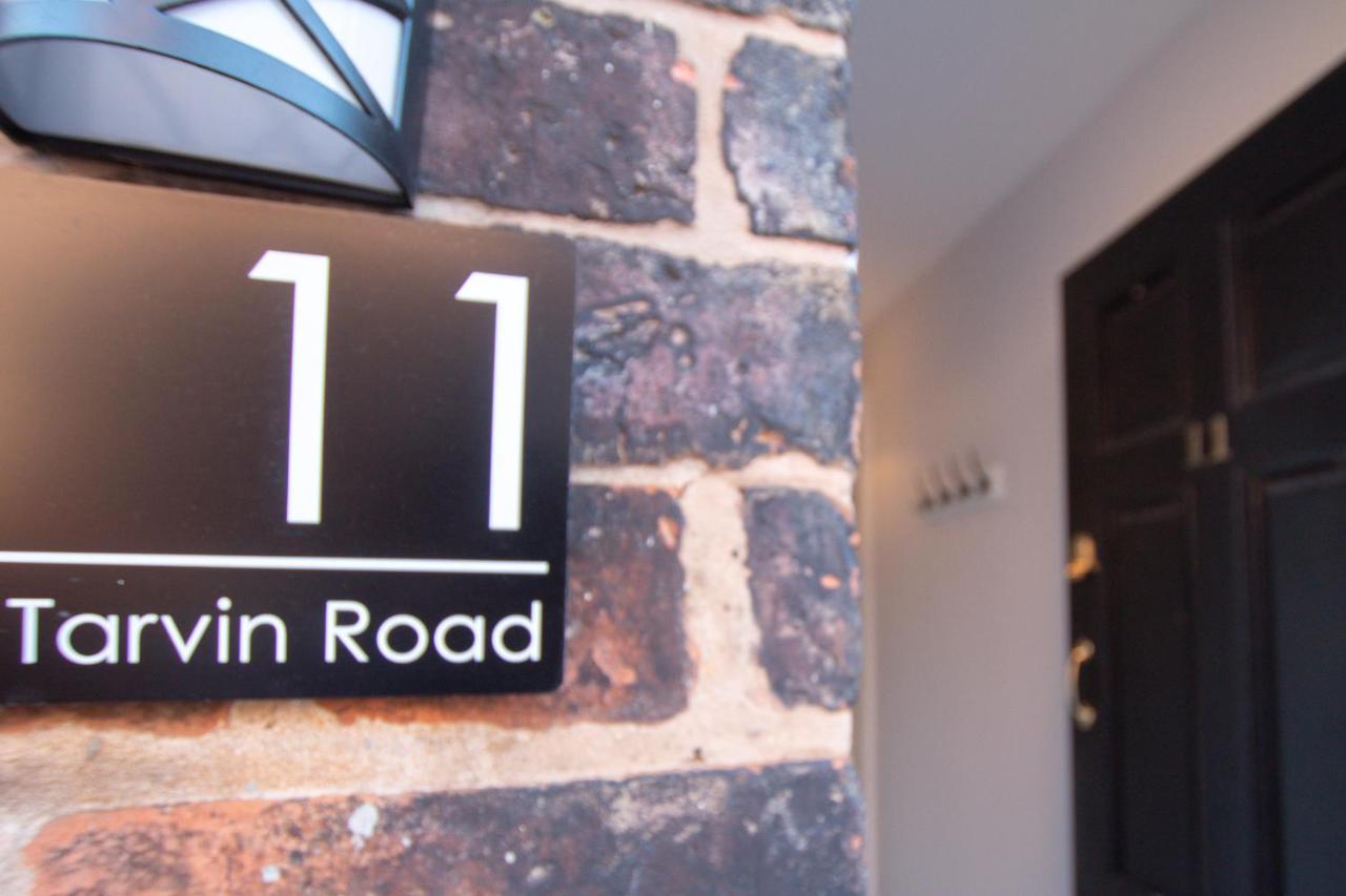 Lord Street - 2 Beautiful Apartments - Sleep Up To 14 Guests - By Rework Accommodation Chester Zewnętrze zdjęcie