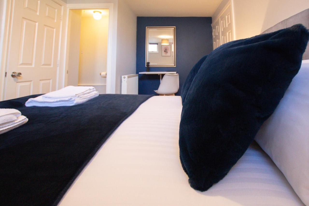Lord Street - 2 Beautiful Apartments - Sleep Up To 14 Guests - By Rework Accommodation Chester Zewnętrze zdjęcie