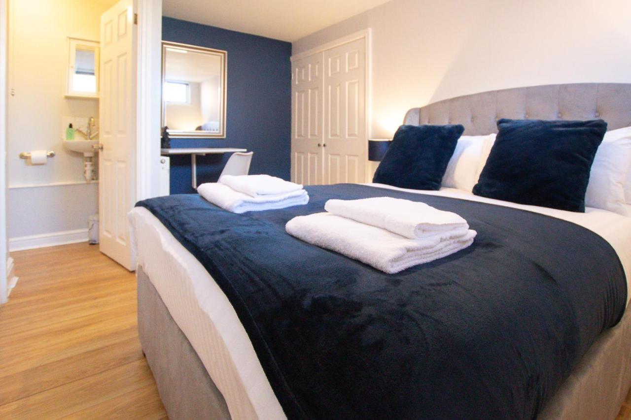 Lord Street - 2 Beautiful Apartments - Sleep Up To 14 Guests - By Rework Accommodation Chester Zewnętrze zdjęcie