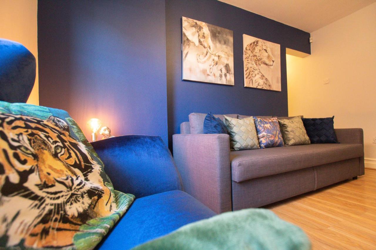 Lord Street - 2 Beautiful Apartments - Sleep Up To 14 Guests - By Rework Accommodation Chester Zewnętrze zdjęcie